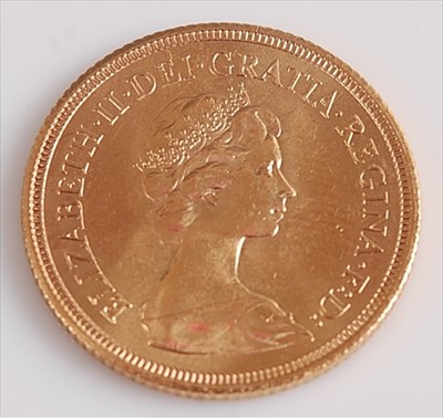 Lot 381 - Great Britain, 1982 gold full sovereign