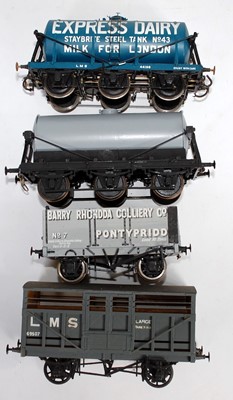 Lot 303 - 4 kit built wagons Slaters "Express Dairy"...