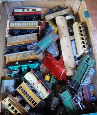 Lot 328 - 2 trays containing quantity of Hornby and...