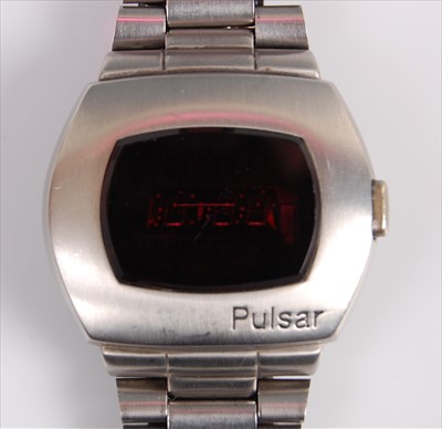 Lot 157 - A 1970s Pulsar P2 Time Computer steel cased...