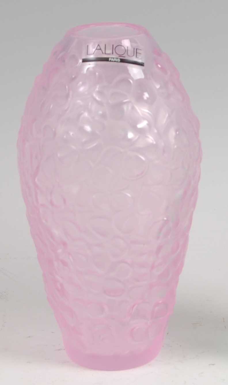 Lot 195 - A contemporary Lalique frosted and moulded...