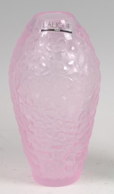 Lot 62 - A contemporary Lalique frosted and moulded...