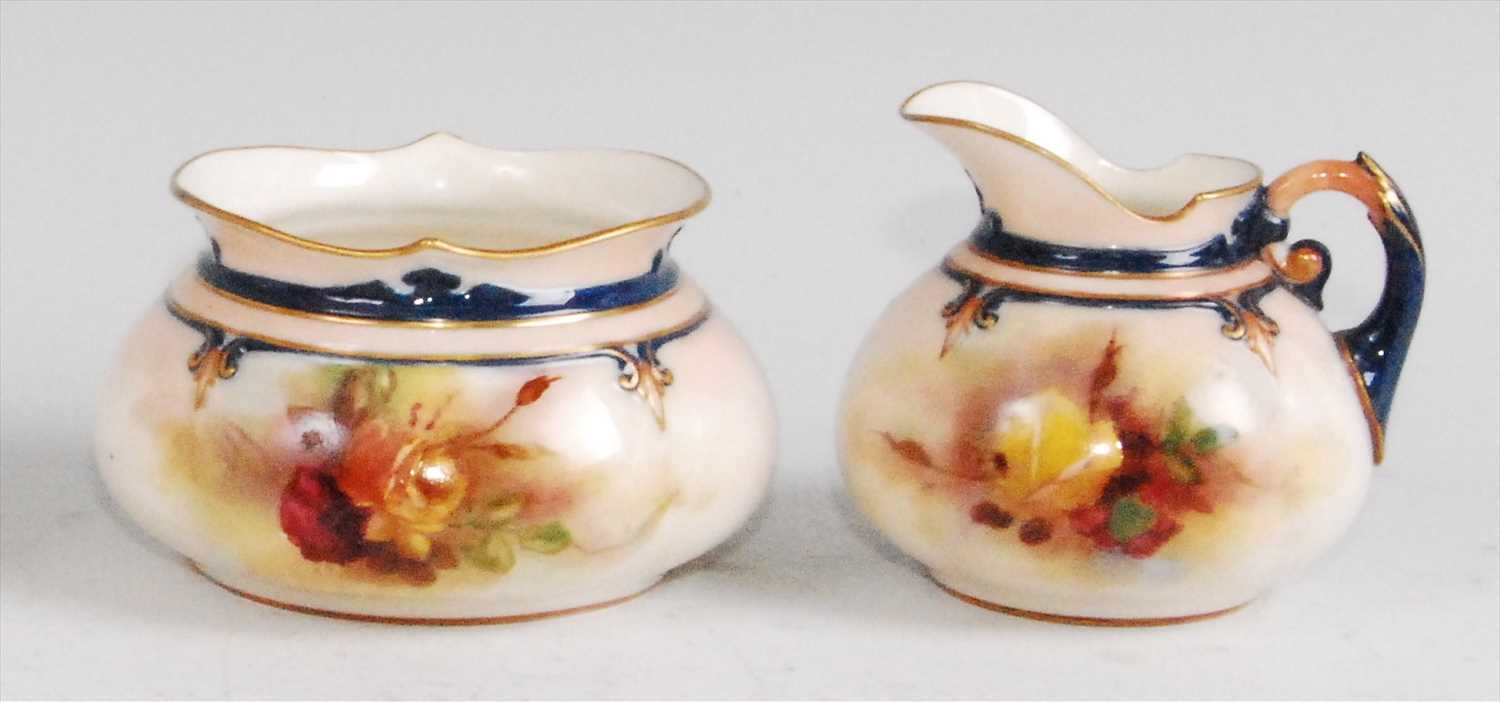 Lot 1088 - A Royal Worcester Hadley ware sugar bowl with...