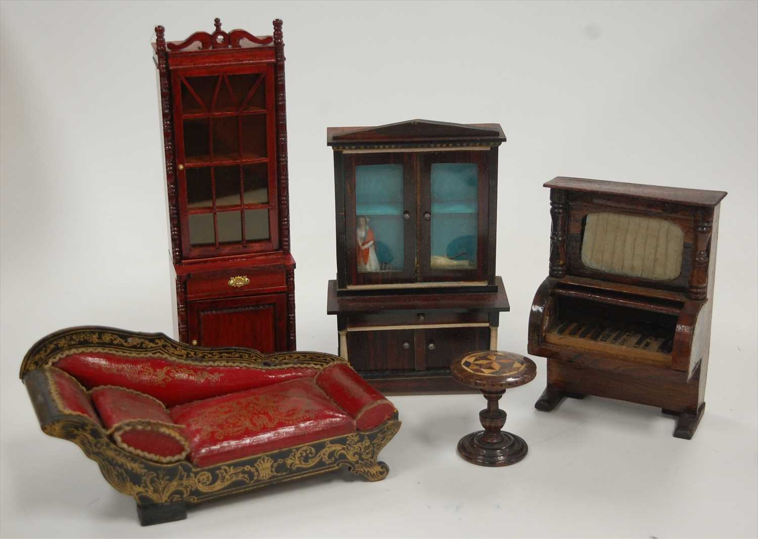 Lot 2279 - A large collection of dolls house furniture...