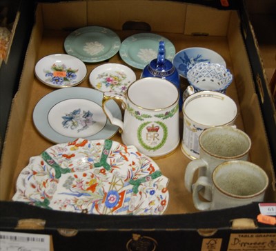 Lot 61 - A box of miscellaneous china, to include Royal...