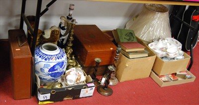 Lot 77 - A large collection of miscellaneous items, to...