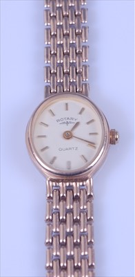 Lot 301 - A lady's Rotary 9ct gold cased quartz...