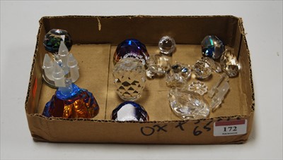 Lot 172 - A small collection of crystal ornaments, to...