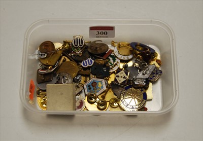 Lot 300 - A small collection of miscellaneous base metal...