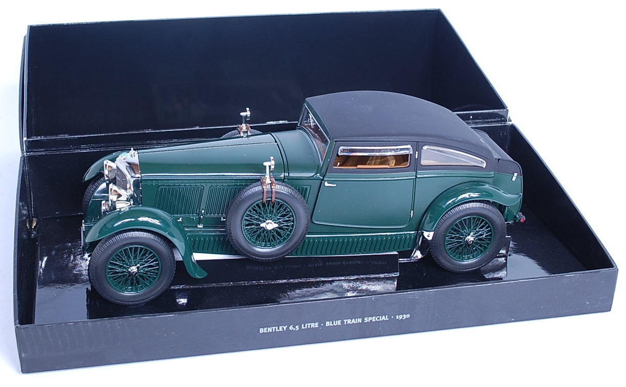 Lot 2572 - A Minichamps model No. 139520 1/18 scale