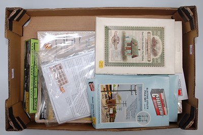 Lot 698 - Tray containing 6 packeted kits to make H0...
