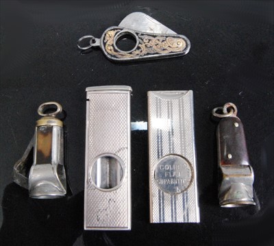 Lot 326 - An early 20th century silver guillotine pocket...