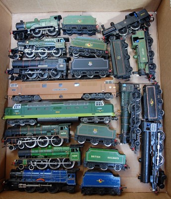 Lot 756 - Tray containing 10 steam and 2 diesel...