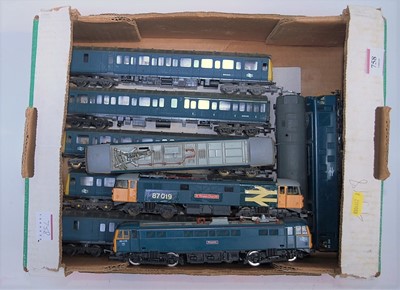 Lot 758 - Small tray containing 2x Lima 3 car class 117...