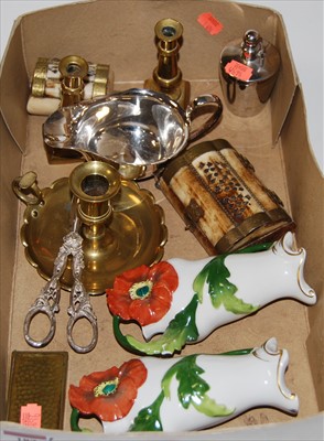 Lot 187 - A small collection of miscellaneous items, to...