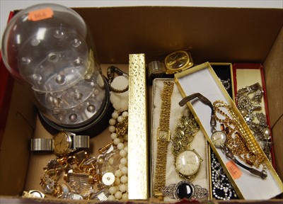 Lot 280 - A box of assorted costume jewellery, fashion...