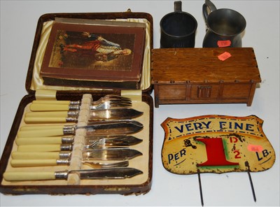 Lot 446 - A box of miscellaneous items, to include...