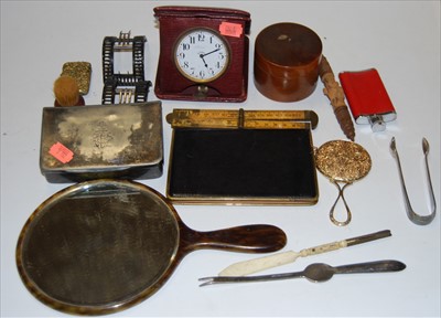 Lot 447 - A box of miscellaneous items, to include a...