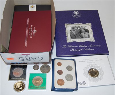 Lot 454 - A small collection of mainly modern British...