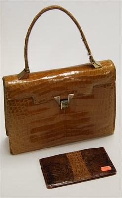 Lot 495 - A ladies vintage crocodile skin handbag...