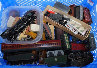 Lot 717 - Small tray of oddments including Jouef 2-8-2...
