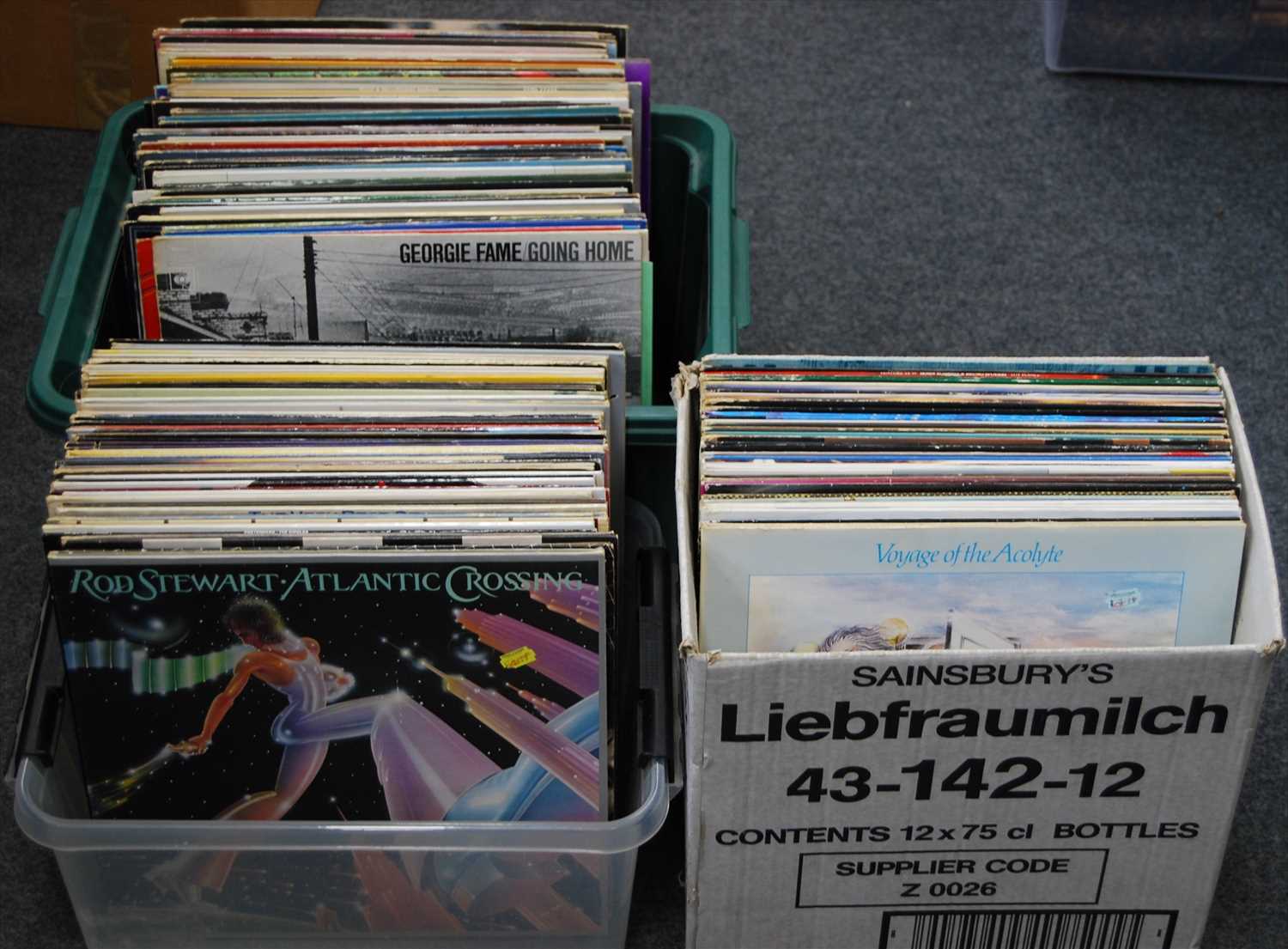 Lot 572 - A large collection of vinyl LP's mainly 60's-80's to include