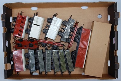 Lot 366 - Fifteen unboxed NE Hornby wagons, various...