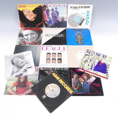 Lot 578 - A collection of 7" singles to include