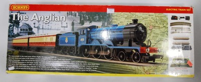 Lot 733 - Triang/Hornby R851 Freightmaster train set,...