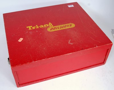 Lot 730 - A wooden Triang Railways dealer's spare parts...