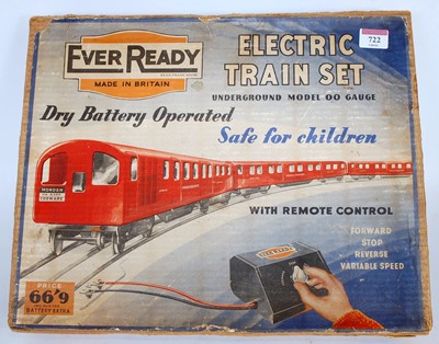 Lot 722 - An Ever Ready battery operated Ref. T910...