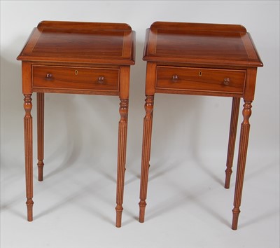 Lot 1511 - A pair of kingwood crossbanded and satinwood...