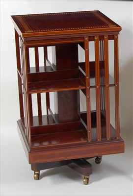 Lot 1488 - A good quality Sheraton style mahogany and...