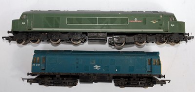 Lot 815 - A Hornby BR blue class 25 diesel locomotive...