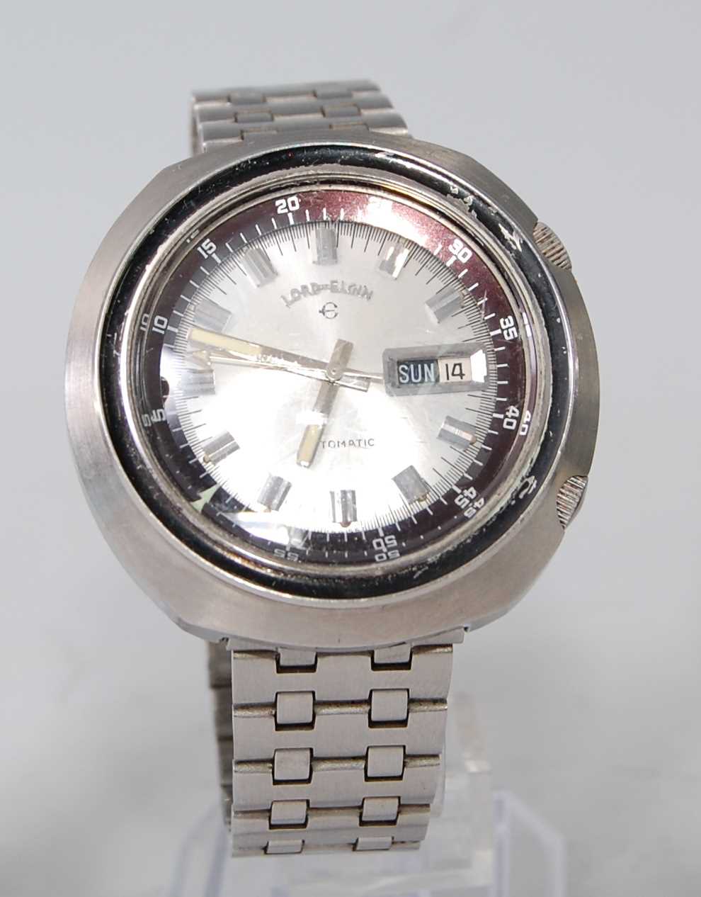 Lot 1255 - A gent's steel Lord Elgin automatic divers...