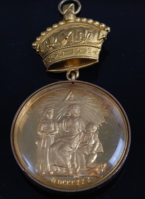 Lot 186 - A gilt Masonic medal