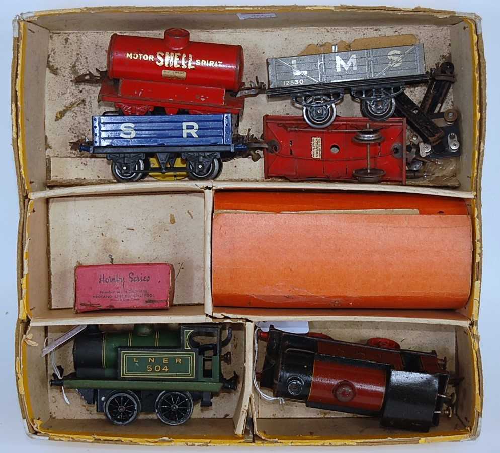 Lot 389 - A Hornby yellow set box containing Bing 0-4-0...