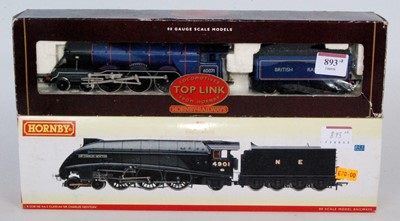 Lot 893 - Two Hornby locos and tenders: R2338 NE wartime...