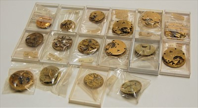 Lot 341 - A collection of gents pocket watch movements...