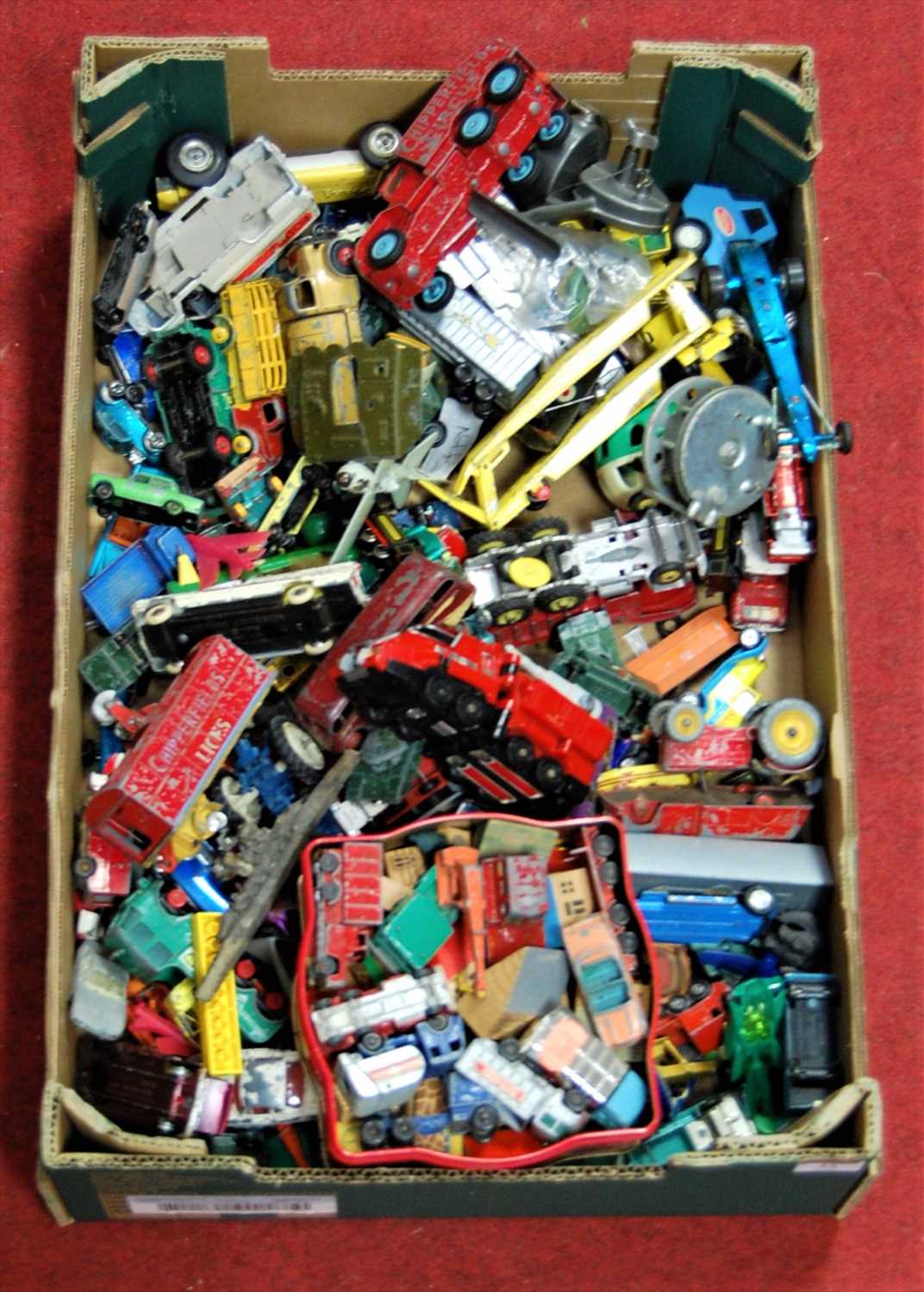 Lot 53 - A large collection of loose and playworn...