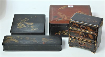 Lot 89 - A Japanese Taisho period lacquered box and...