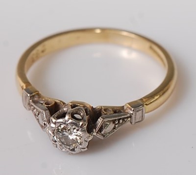 Lot 325 - An 18ct gold and platinum diamond solitaire...