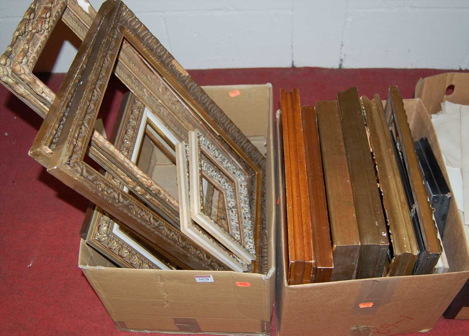 Lot 1070 - Two boxes of assorted picture frames to...
