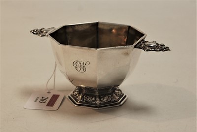 Lot 263 - A Victorian silver porringer, of fluted...