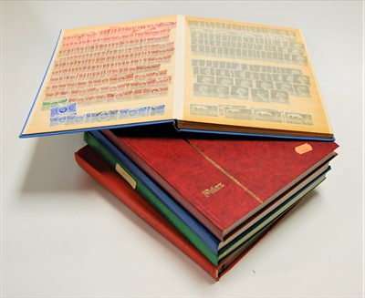 Lot 300 - A mid 20th century stamp album, the contents...