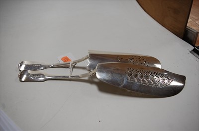 Lot 287 - A George III silver fish slice, having a spade...