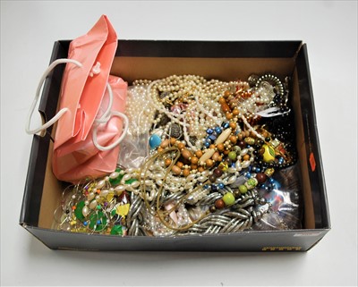 Lot 309 - A box of miscellaneous modern costume...