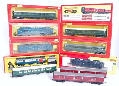 Lot 1049 - Mixed lot of Triang and Hornby R751 BR blue...