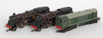 Lot 995 - Three Hornby Dublo 3-rail lcoos: 2-6-4 tank...