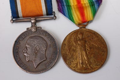 Lot 182 - A WW I British War and Victory duo